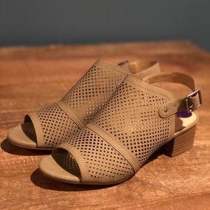 NWT 8.5 Slingback Shoes